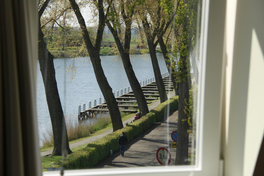 Hotel Sanders De Paauw Sluis Exterior foto