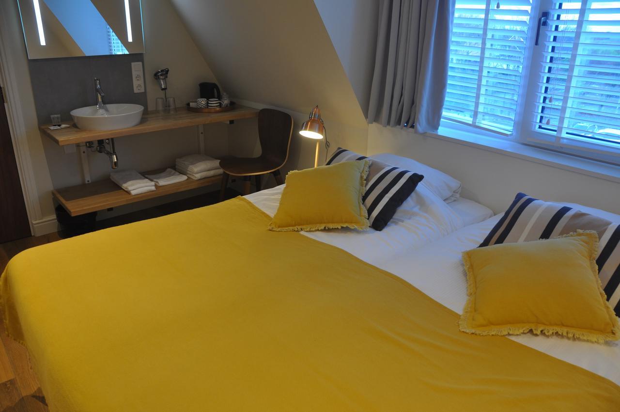 Hotel Sanders De Paauw Sluis Exterior foto